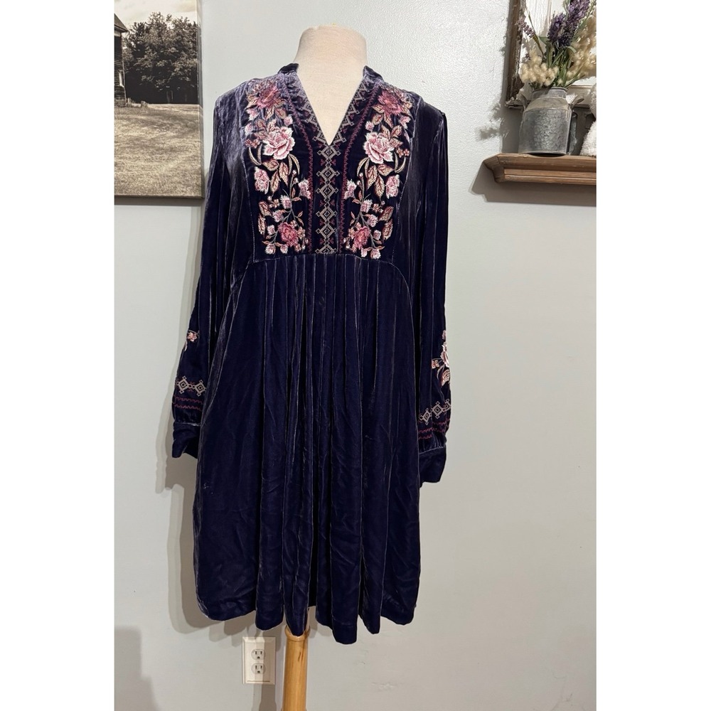 Sundance Bianca purple velvet dress with intricate floral embroidery size small